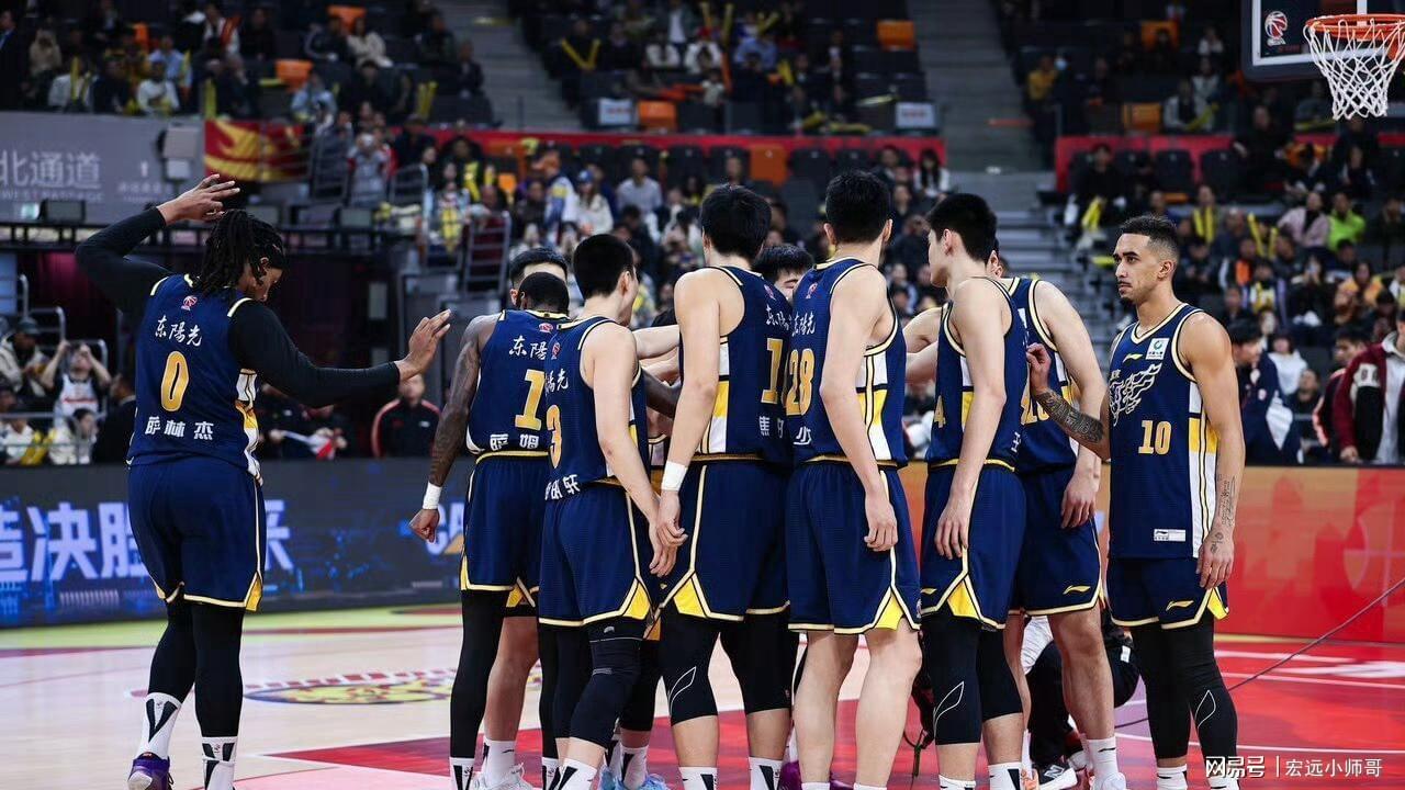 乐鱼体育官方-CBA最新排名榜:上海傲视群雄,广厦广东紧随其后,辽宁掉出前八