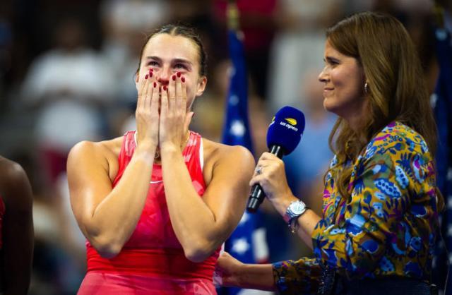 乐鱼体育官方-萨巴伦卡：痛饮一场，再向年终第一进发